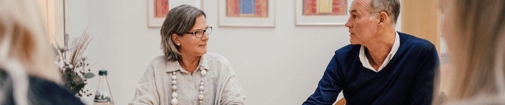 Depesche Mitarbeiter im Vertriebsmeeting